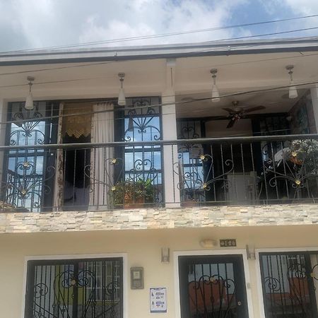 Los Andes Hostal Филандиа Екстериор снимка