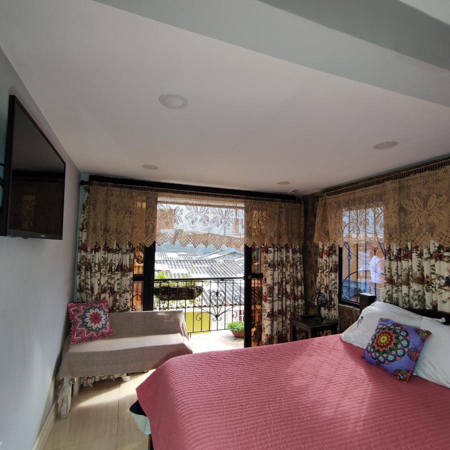 Los Andes Hostal Филандиа Екстериор снимка