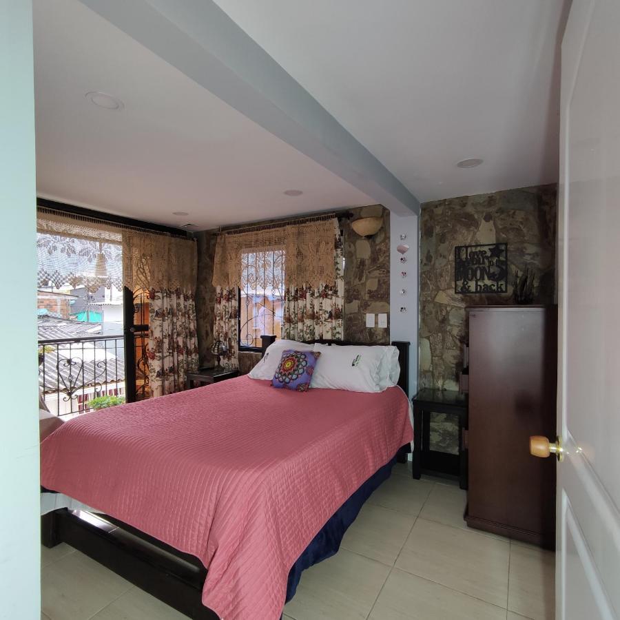 Los Andes Hostal Филандиа Екстериор снимка